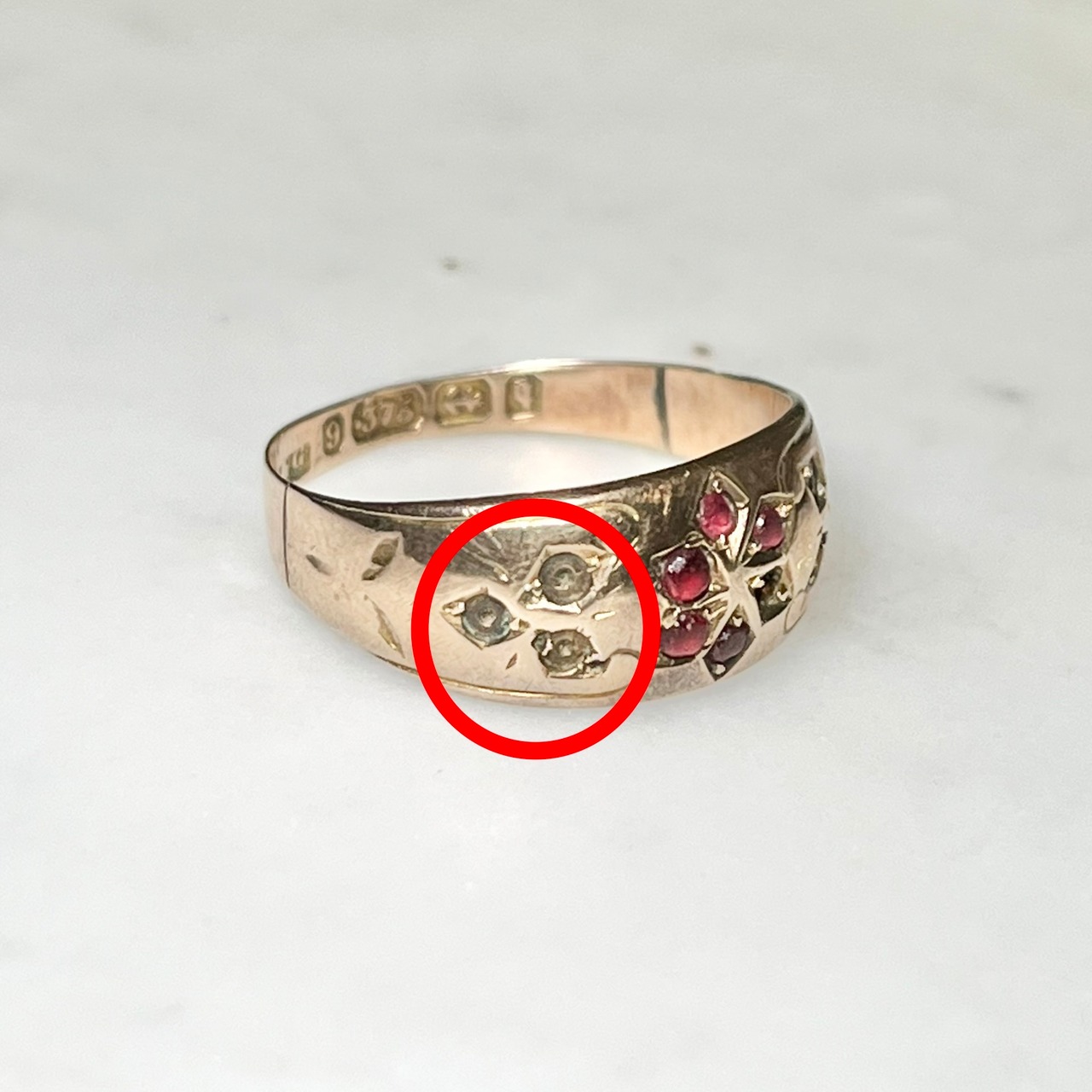 antique victorian c1890 9ct gold gypsy ring set with garnet