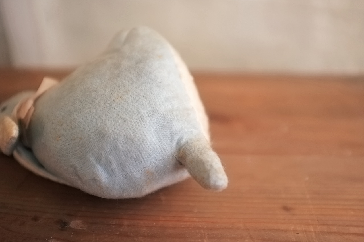 フランス 青いうさぎさんと薔薇色のリボンb ドール アンティーク