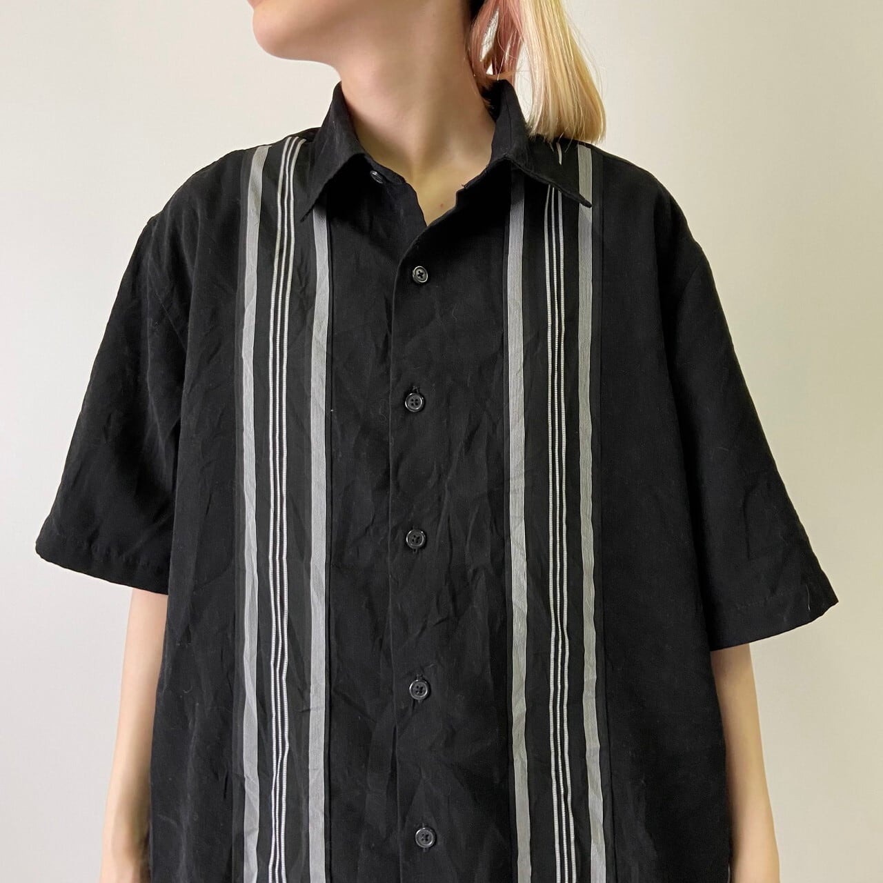 AXIST ラインデザイン ポリエステルシャツ メンズL相当 古着 ブラック