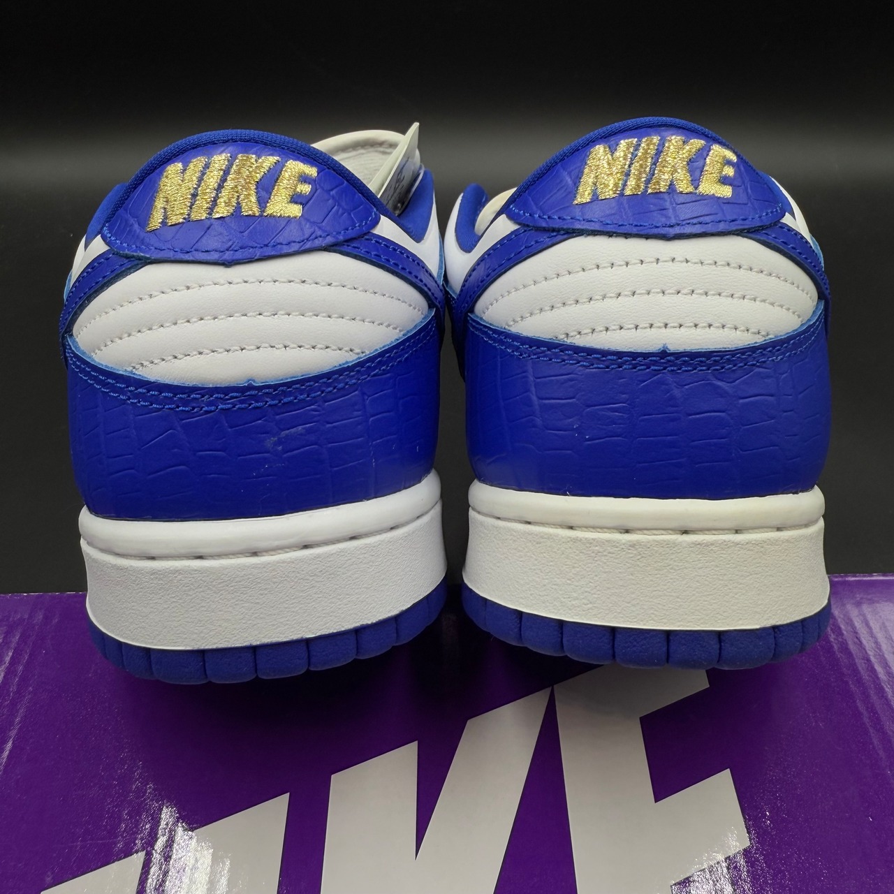×SUPREME NIKE SB DUNK LOW OG QS CROC SKIN GOLD STARS HYPER BLUE DH3228-100