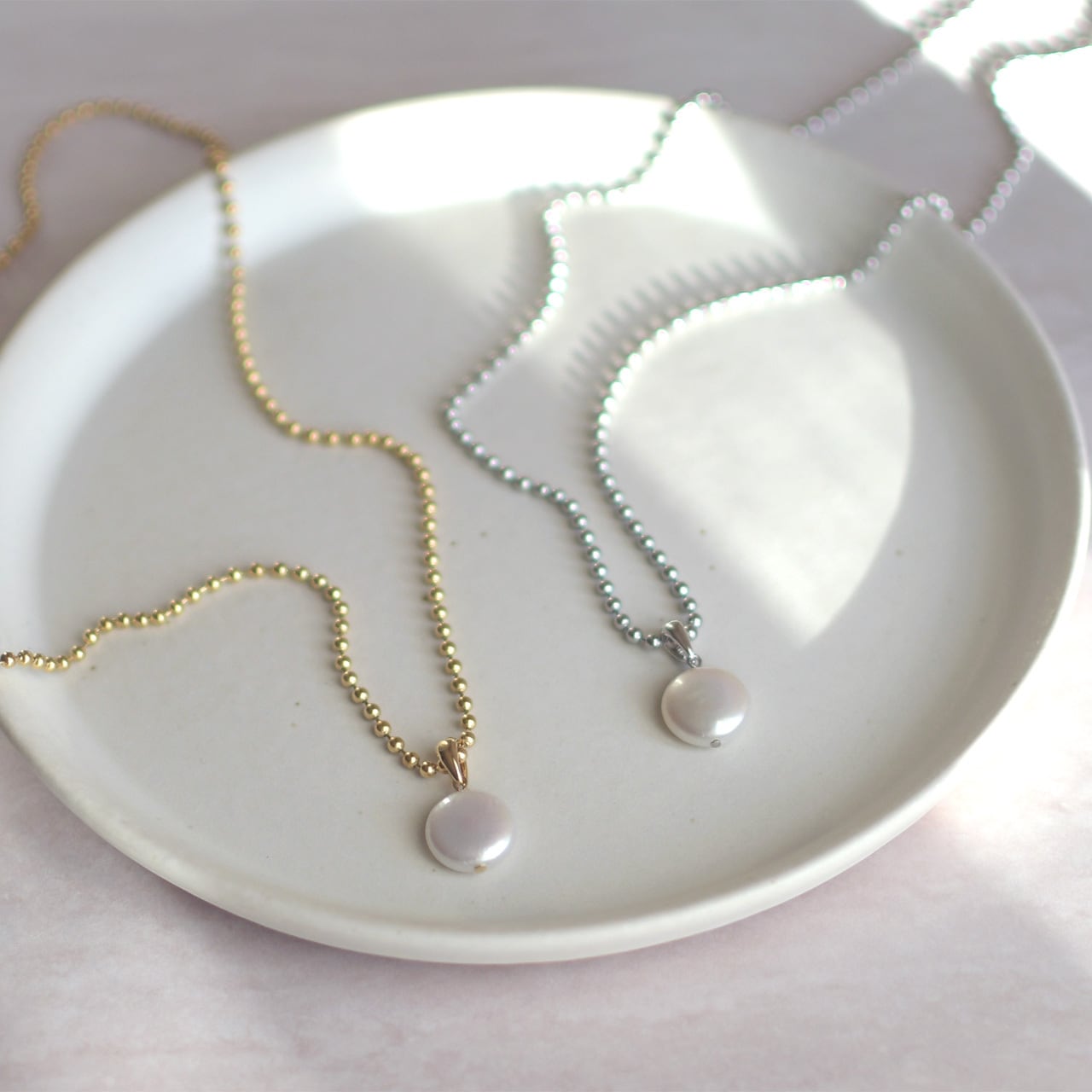 ボールチェーン × 艶やかなコインパール ペンダント / 淡水パール 50cm pe-105