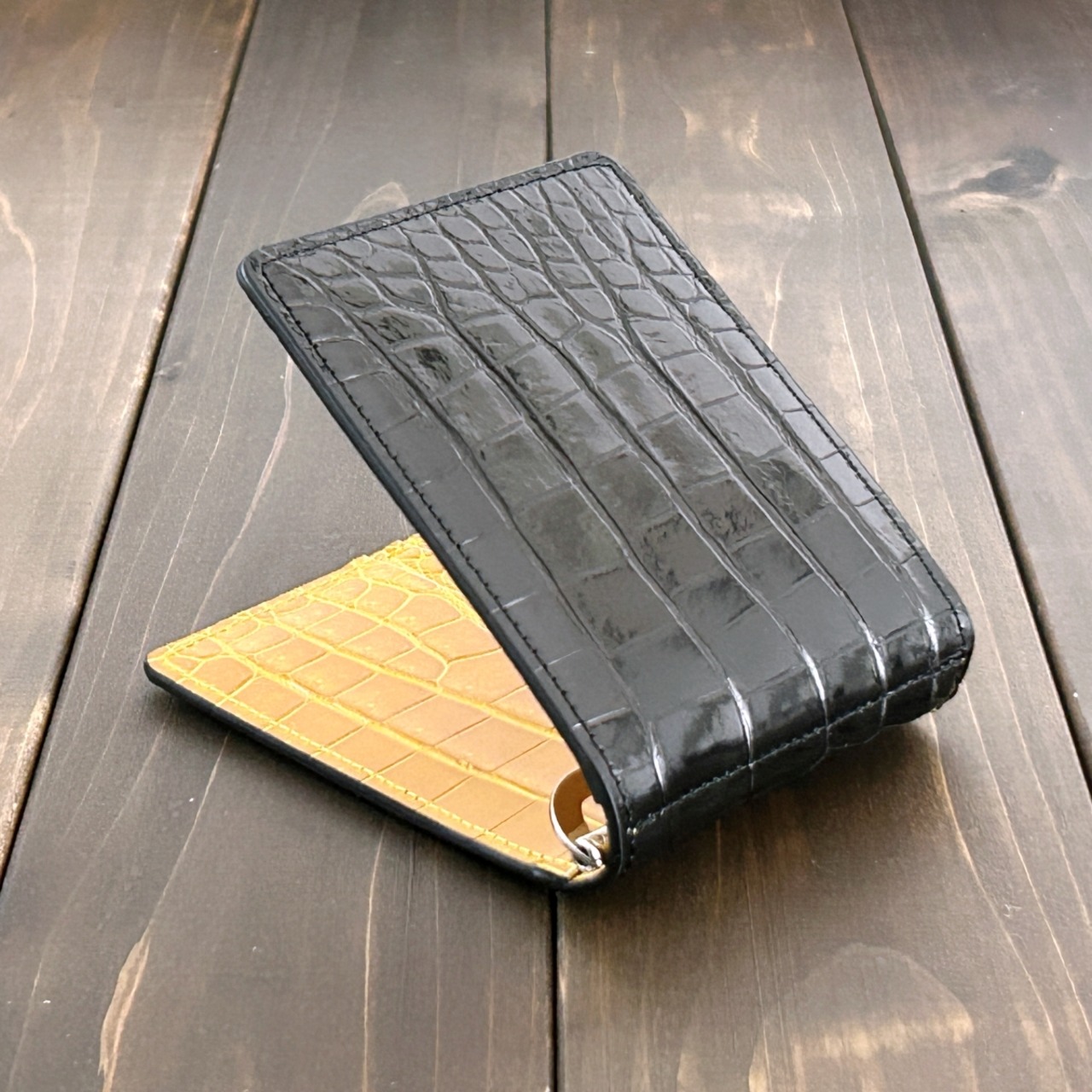 クロコダイル マネークリップ ブラック × アンバーイエロー