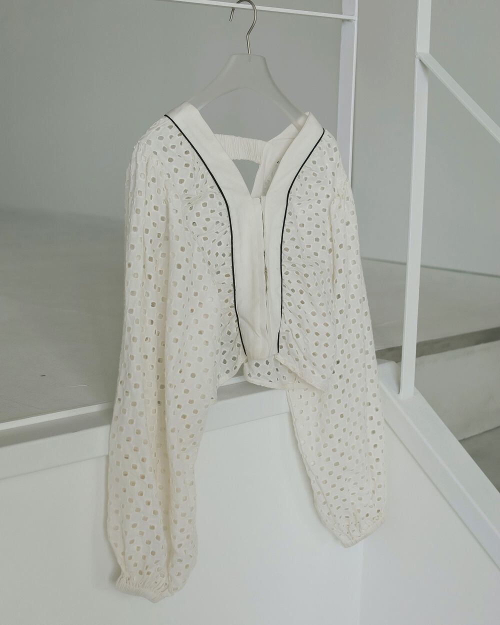 anuke 】Volume Cutwork Blouse | valance 福井｜レディース セレクト