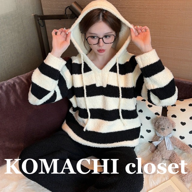 【送料無料】フリースボーダーフード付きルームウェア 白 ホワイト 黒 ブラック 韓国 オルチャン レディース ナイトウェア パジャマ おしゃれ お洒落 ルームウェア もこもこ モコモコ 寝巻き 部屋着 ホームウェア 女子会 フリース ボーダー フード  ユニセックス   暖かい 防寒 セットアイテム フェミニン 可愛い 大人可愛い かわいい コーディネイトアイテム こなれ感 抜け感 オトナ女子 大人女子 楽ちん 上下セット 2点セット 主役級 存在感 カジュアル 秋 冬  リラックス 長袖 インスタ映え