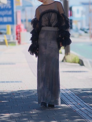 Dark Floral Sheer Skirt  / GRAY