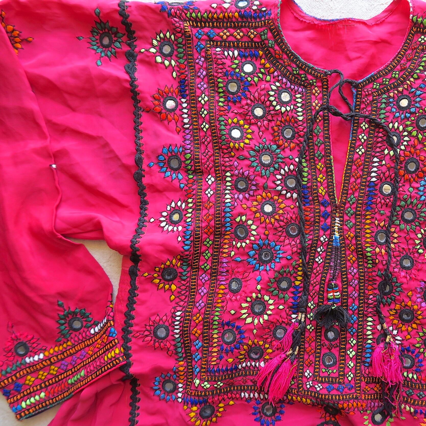 バロチスタンドレス|ローズレッド