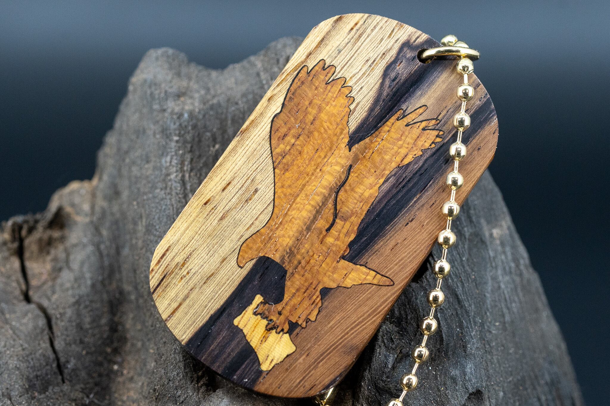 【 熱帯の黒き宝 】 ラオスブラック ドッグタグ 象嵌 トンビと油揚げ