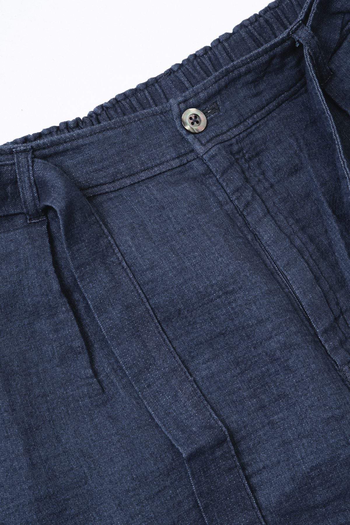 残りわずか｜再入荷】風をまとうパンツ。エアリーデニム ワイドパンツ