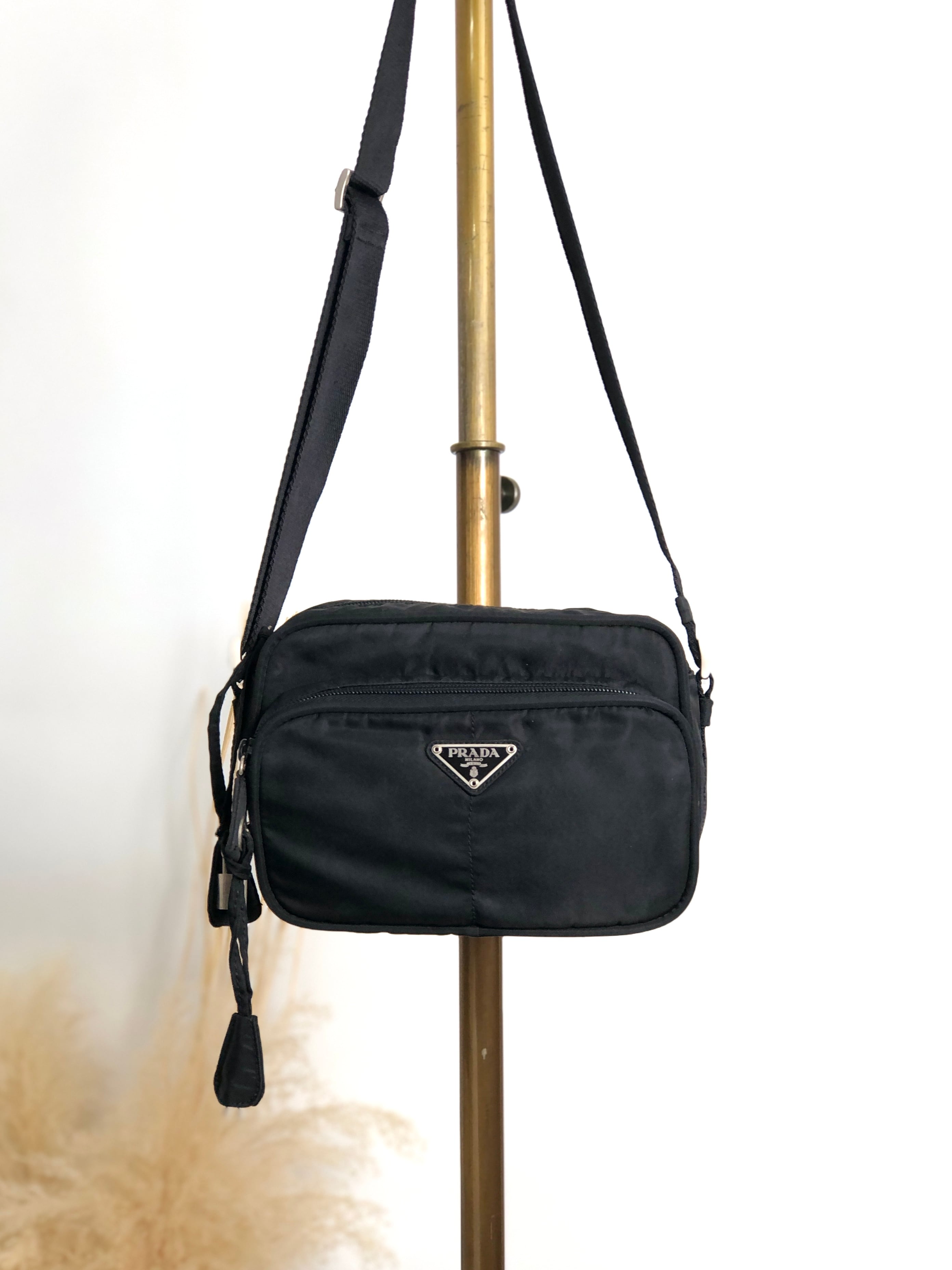 PRADA プラダ ショルダーバッグ ブラック トライアングルロゴ カデナ ブラック vintage ヴィンテージ オールド gdjwks