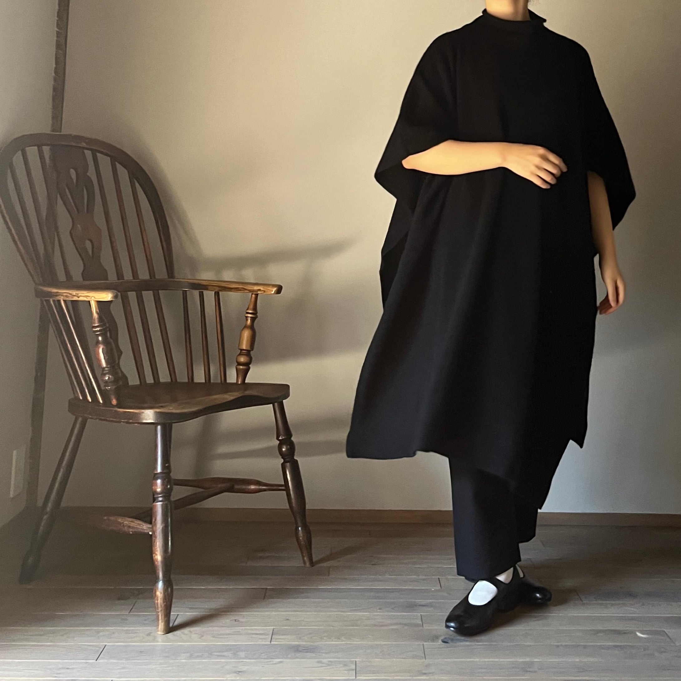 MITTAN KN-33 アルパカウールマント 黒