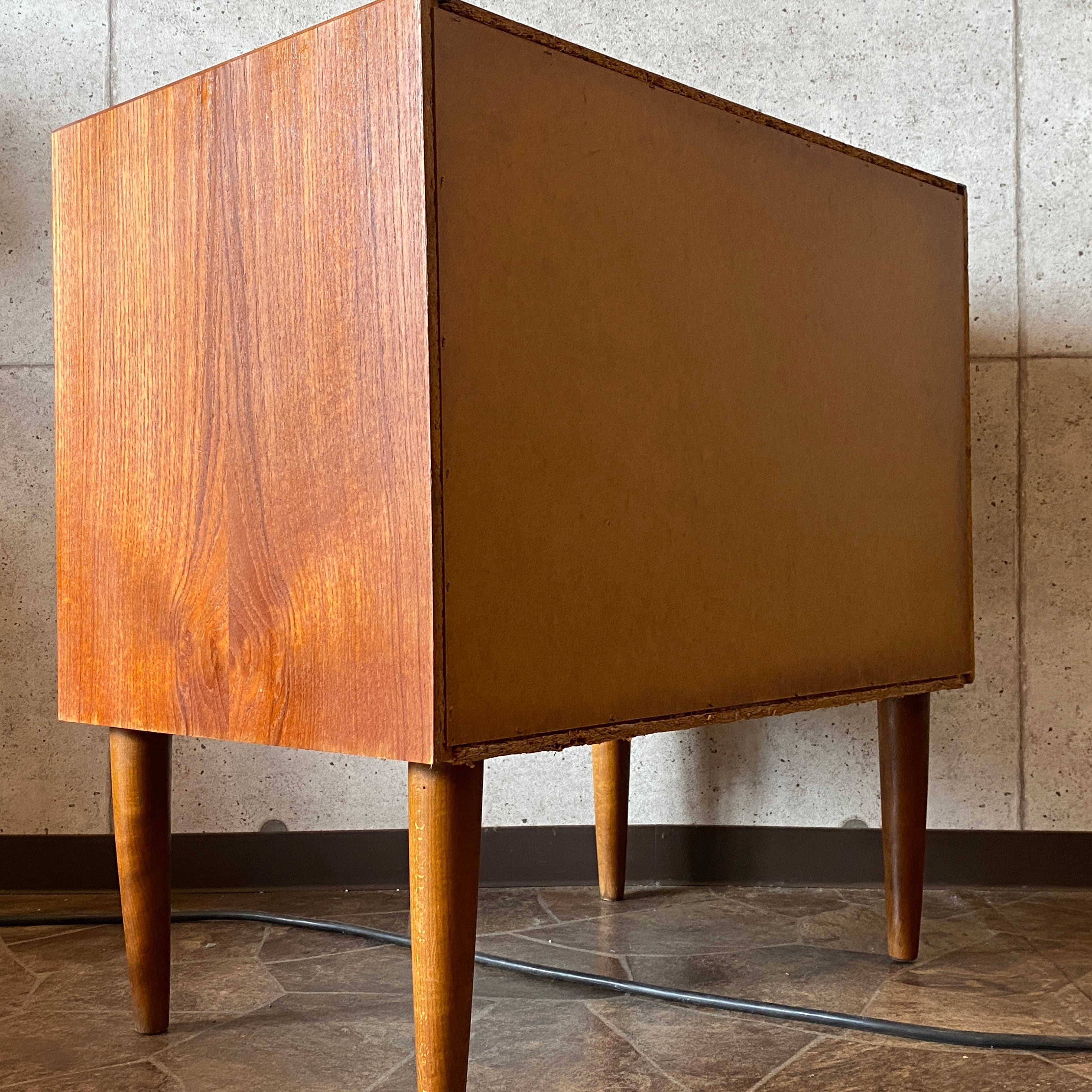 北欧ヴィンテージ チークの3段チェスト デンマーク 北欧ヴィンテージ