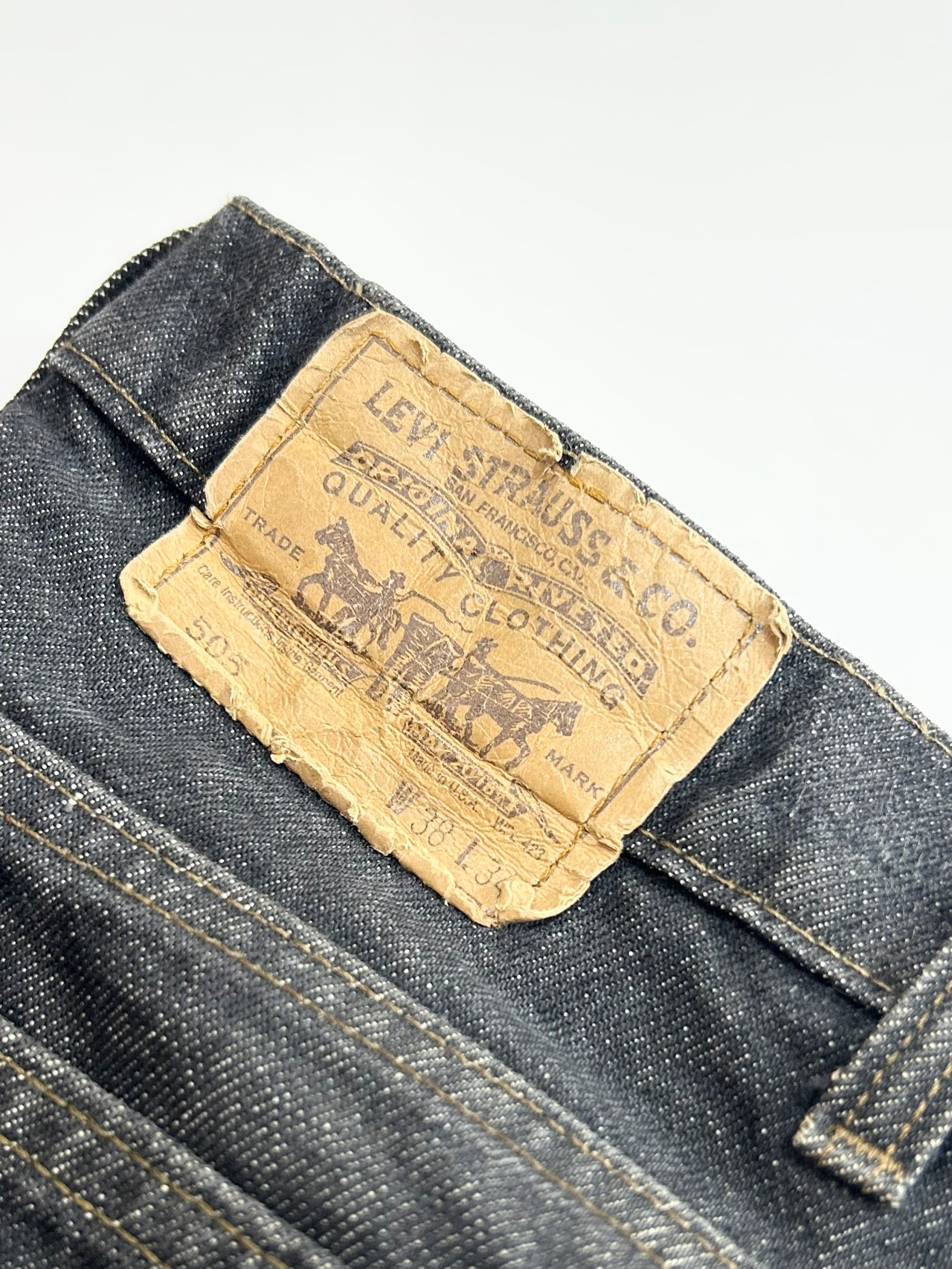 90s Levi’s 505 BLACK DENIM PANTS MADE IN USA Size W38L34→W37.5L34