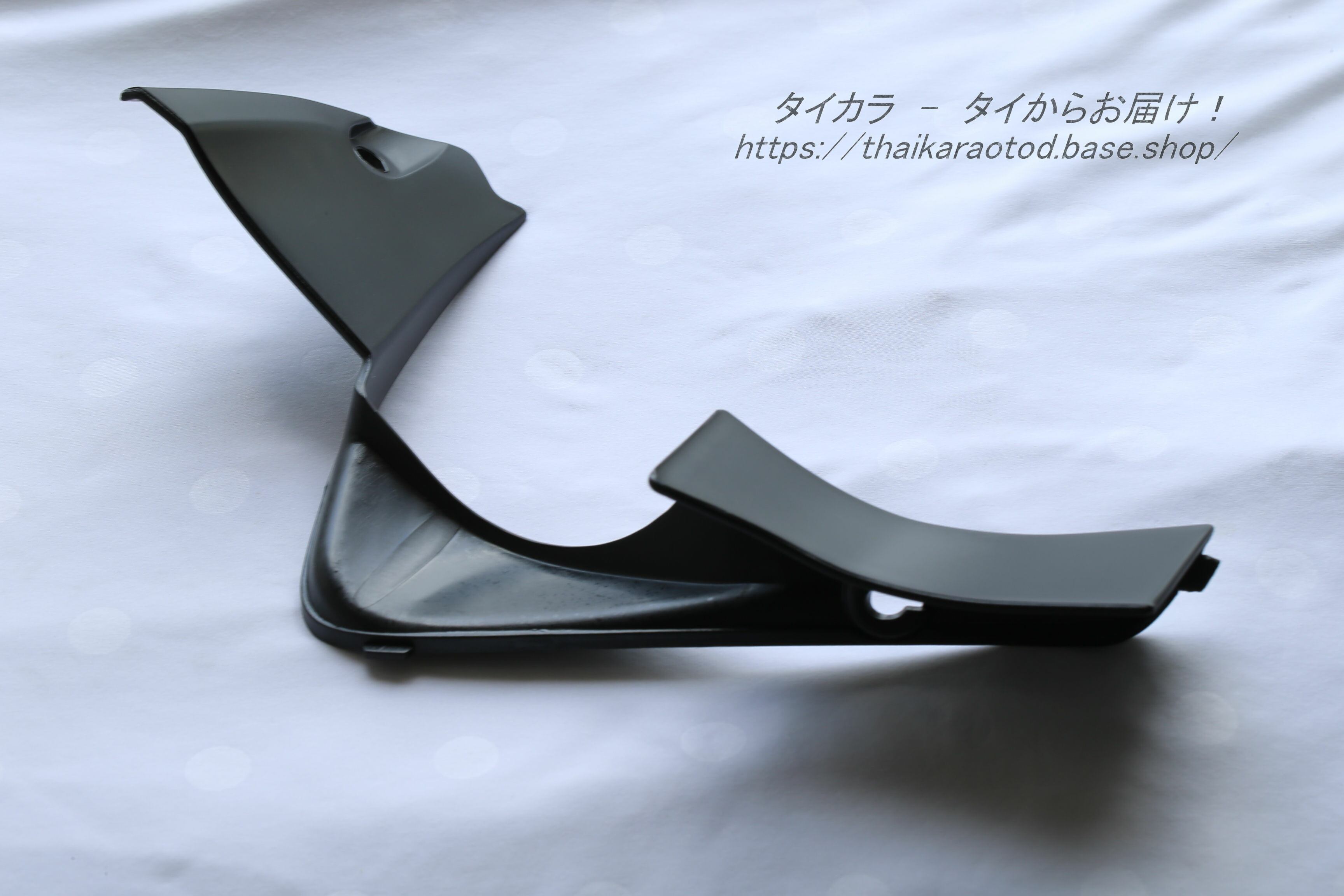 CBR150R（キャブ型） LID・アッパーカウル（右） 純正部品 64260-KPP
