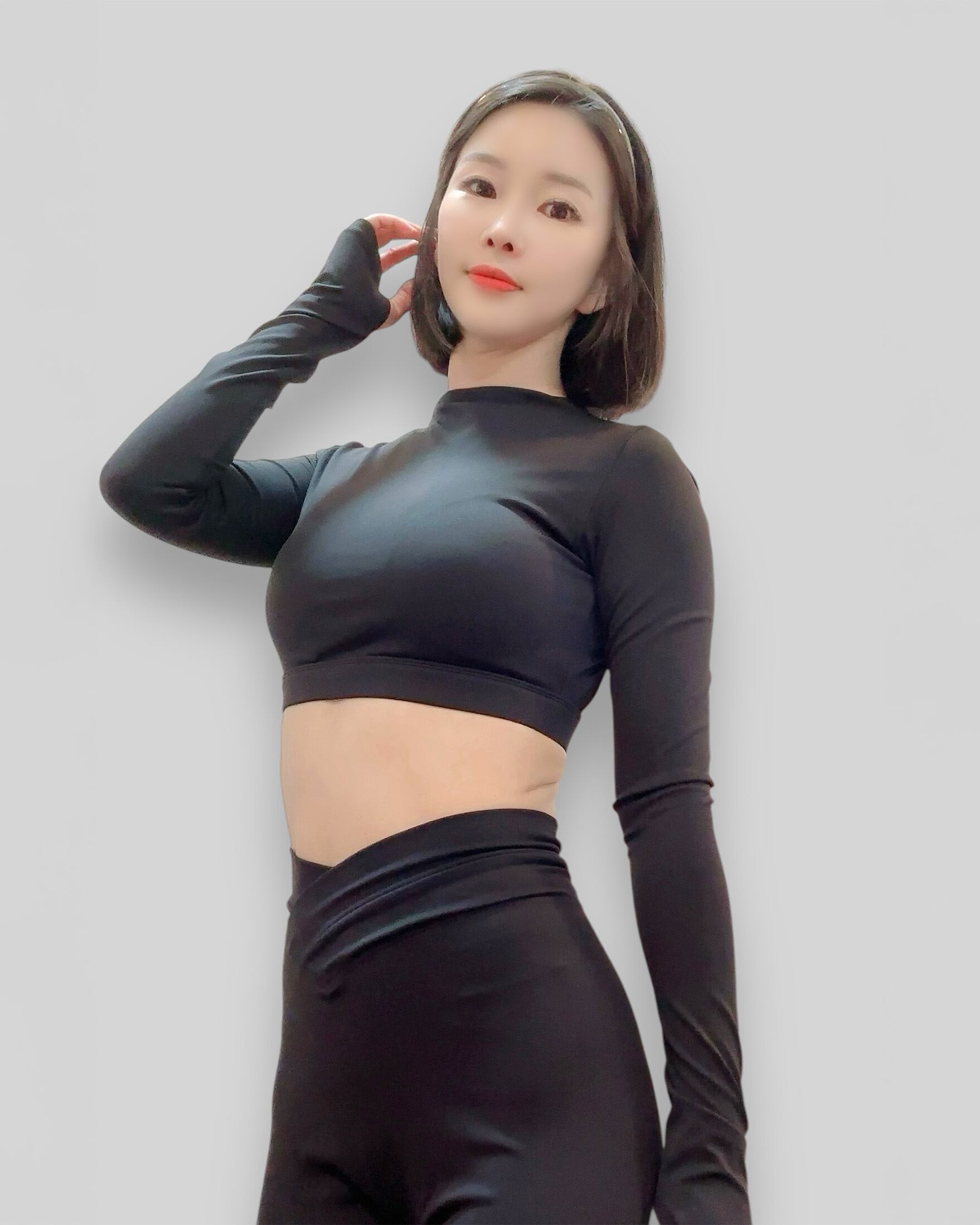 背中見え長袖トップ、フロントYラインハイウェストレギンスSET | mau