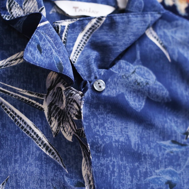 blue base art flower pattern l/s open collar shirt