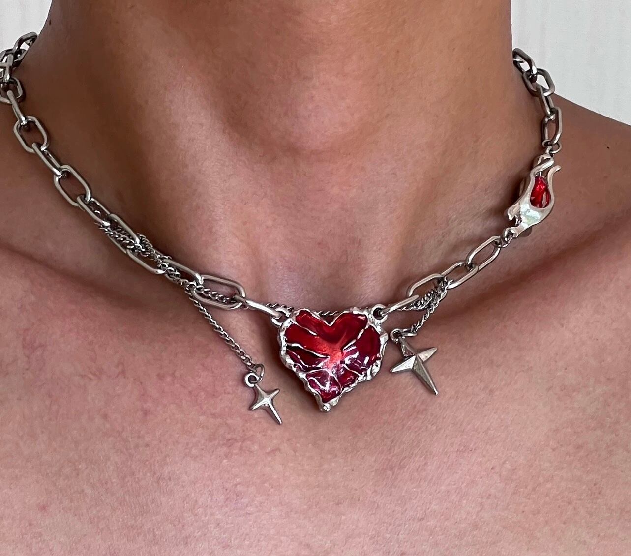 y2k ハートチェーンネックレス ユニセックス 病みかわいい 個性的 十字架ハートチェーンネックレス ユニ