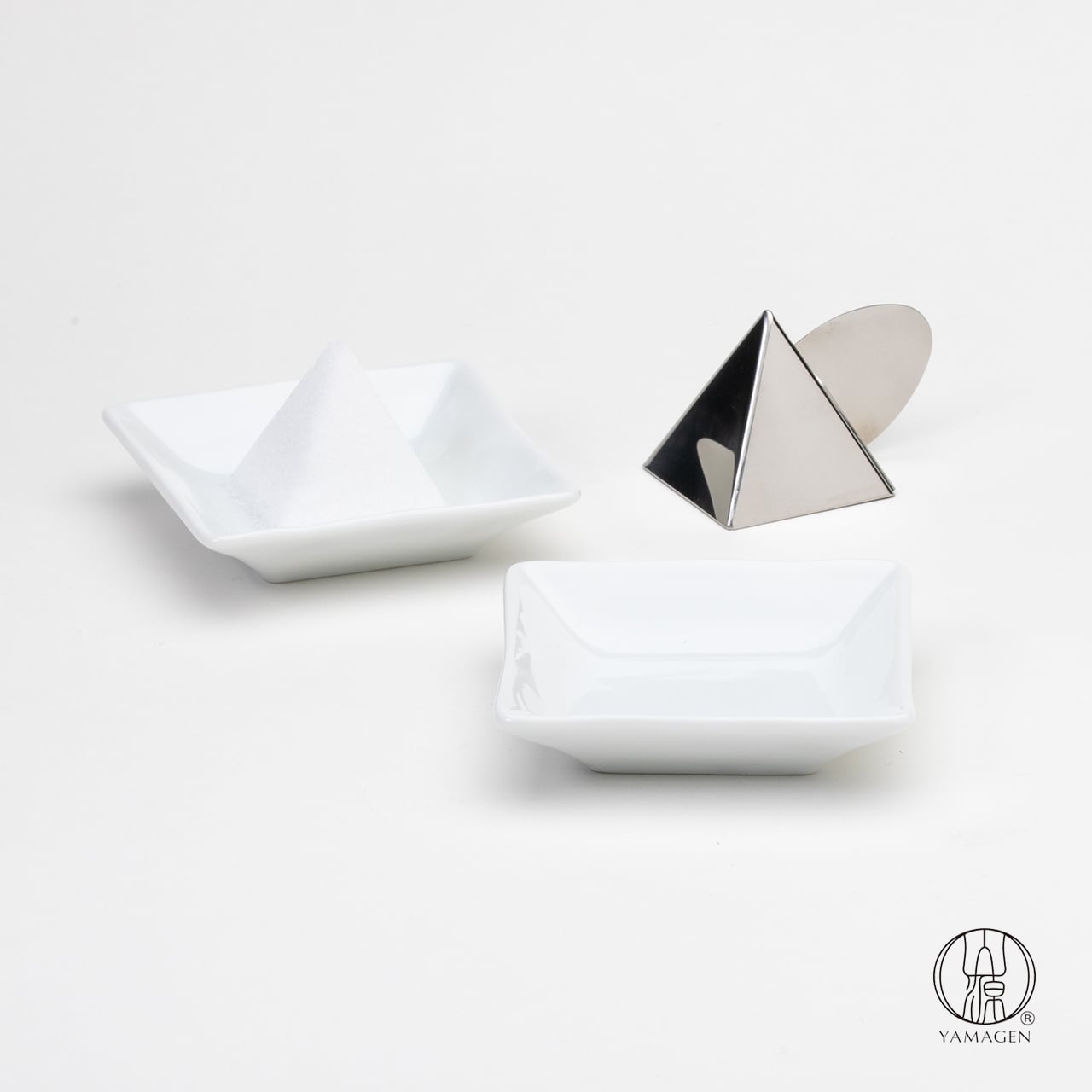 盛り塩セット】四角形 塩盛 固め器 入り（白磁四角皿 2枚）美濃焼 山源