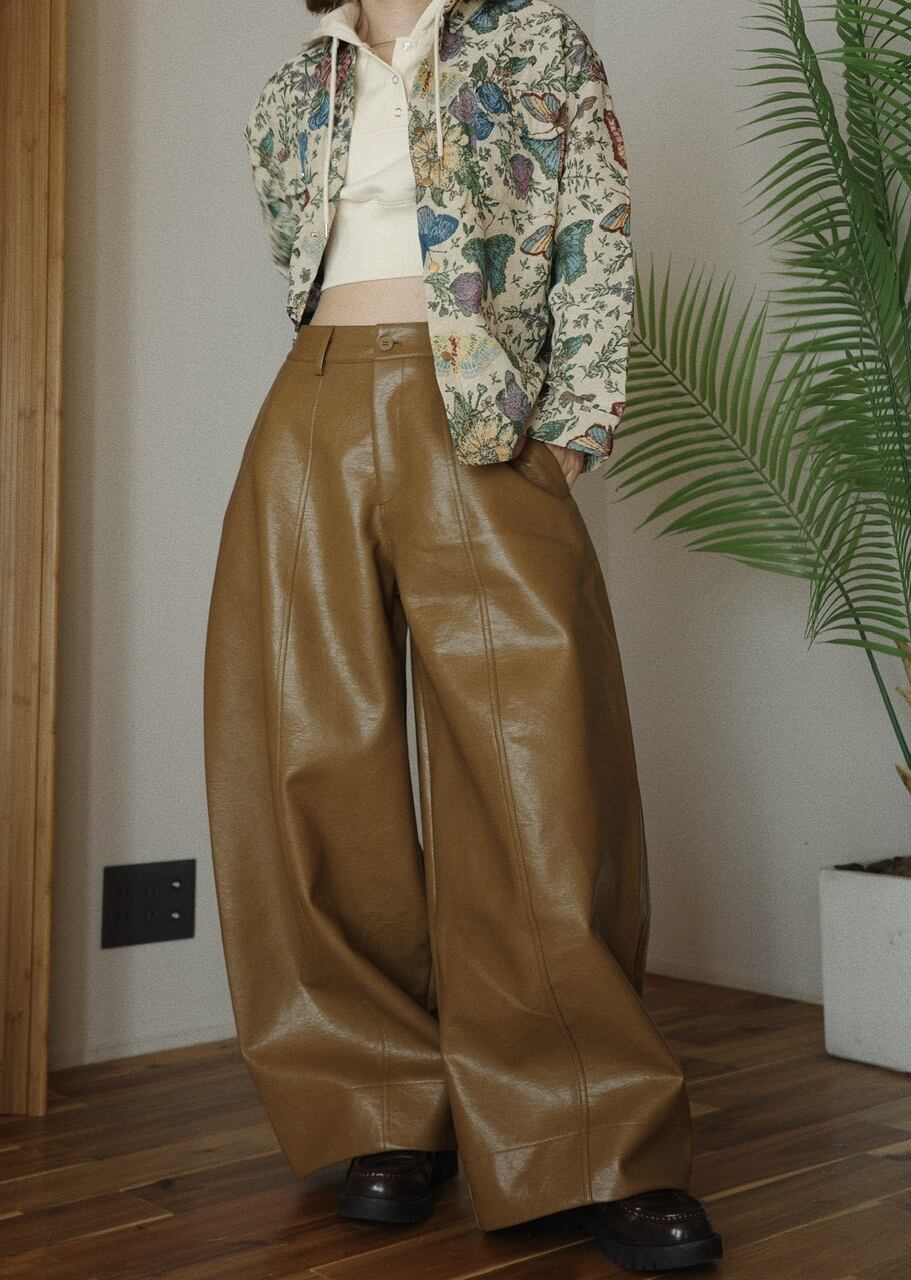 AMIE カーブpants Sサイズ ブラウン　カーブパンツ　新品 レザーカーブパンツ/ブラウン | osrsofficial