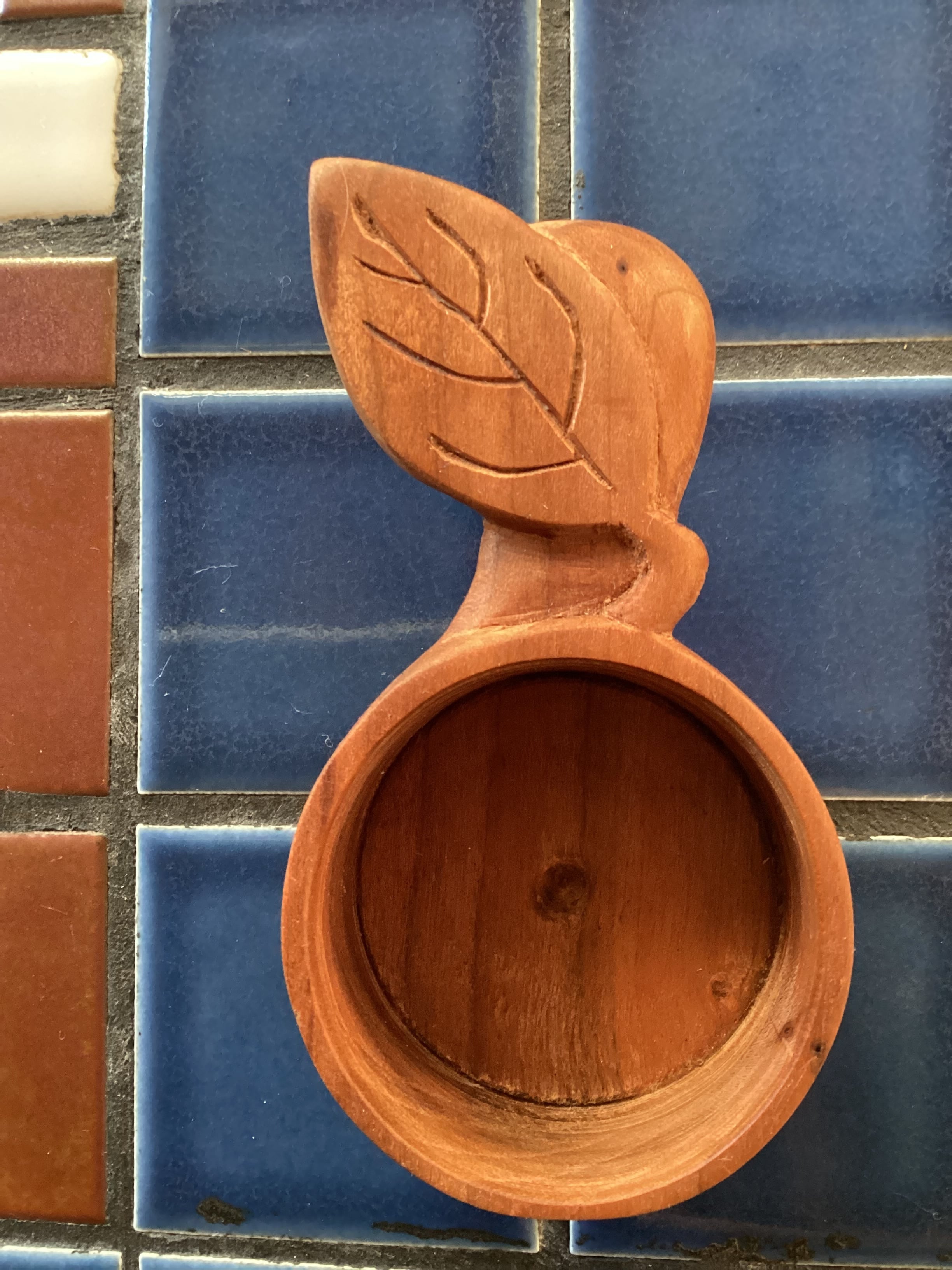 手彫りコーヒーメジャー:葉っぱ