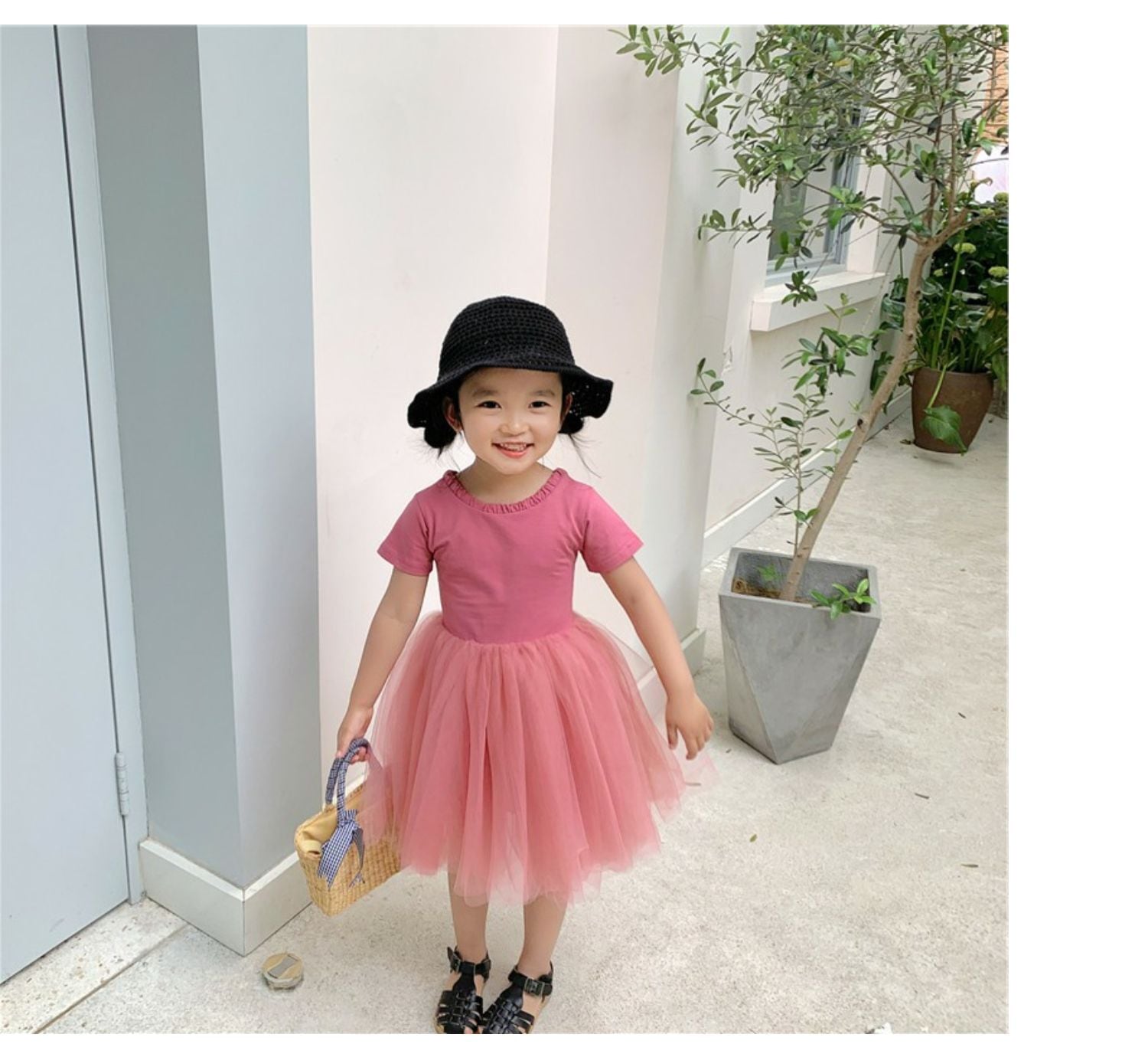 韓国子供服 キッズ女の子半袖 ふわふわチュチュスカートワンピース 七五三 春夏 チュールスカート チュチュスカート ナチュラル系 韓国子供服 入学式 卒業式 結婚式 入園式 卒園式 ピアノ 発表会 お姫様 フリル レース 100cm 130 キッズ用チュールスカート ワンピース