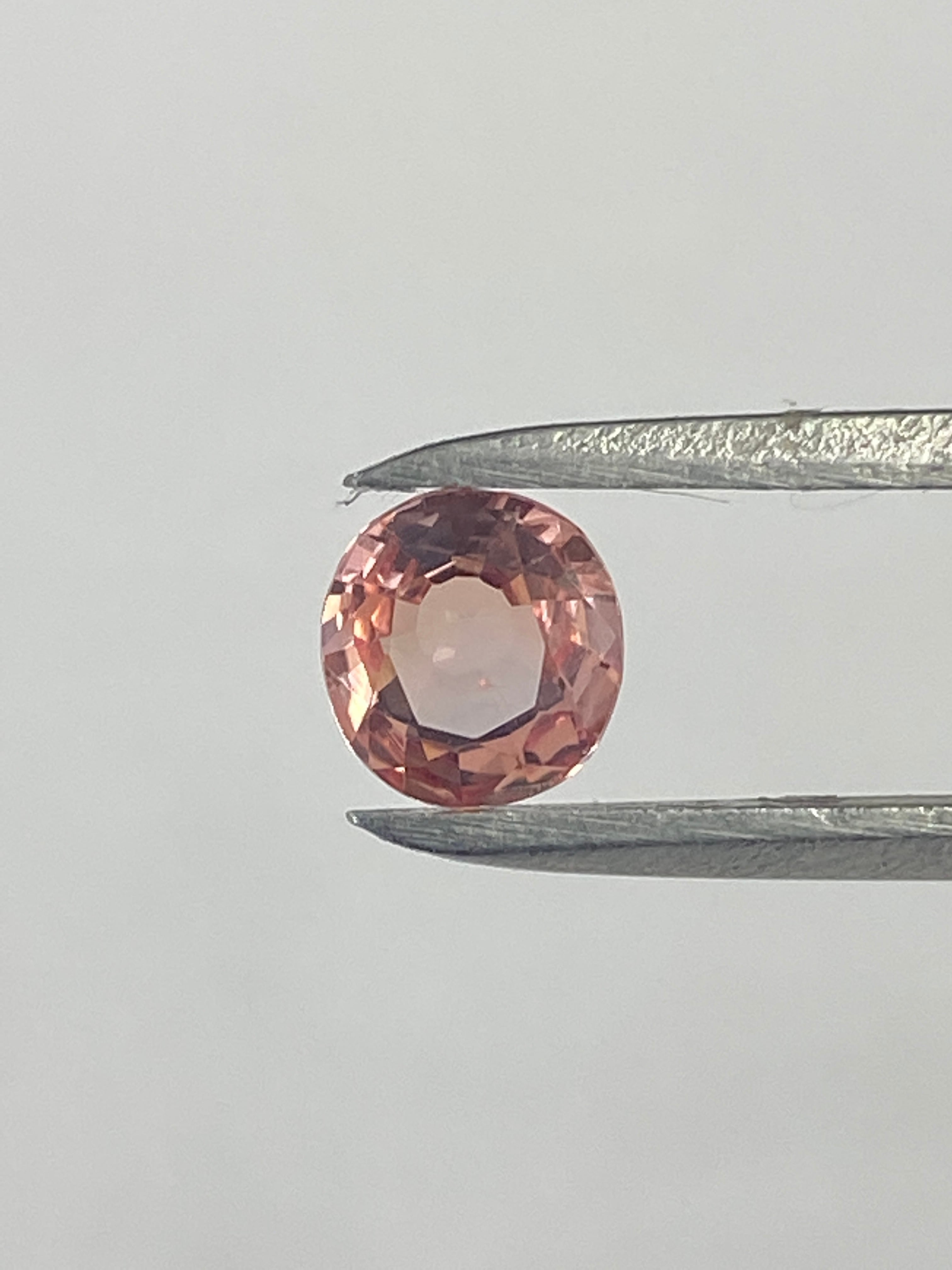 パパラチャサファイア　0.687Ct CGL鑑別付き