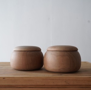 木の小物入れ　2点