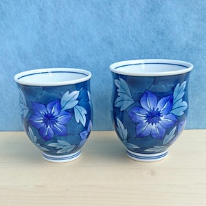 有田焼　湯呑　ゴス鉄仙【大・小】 4-043