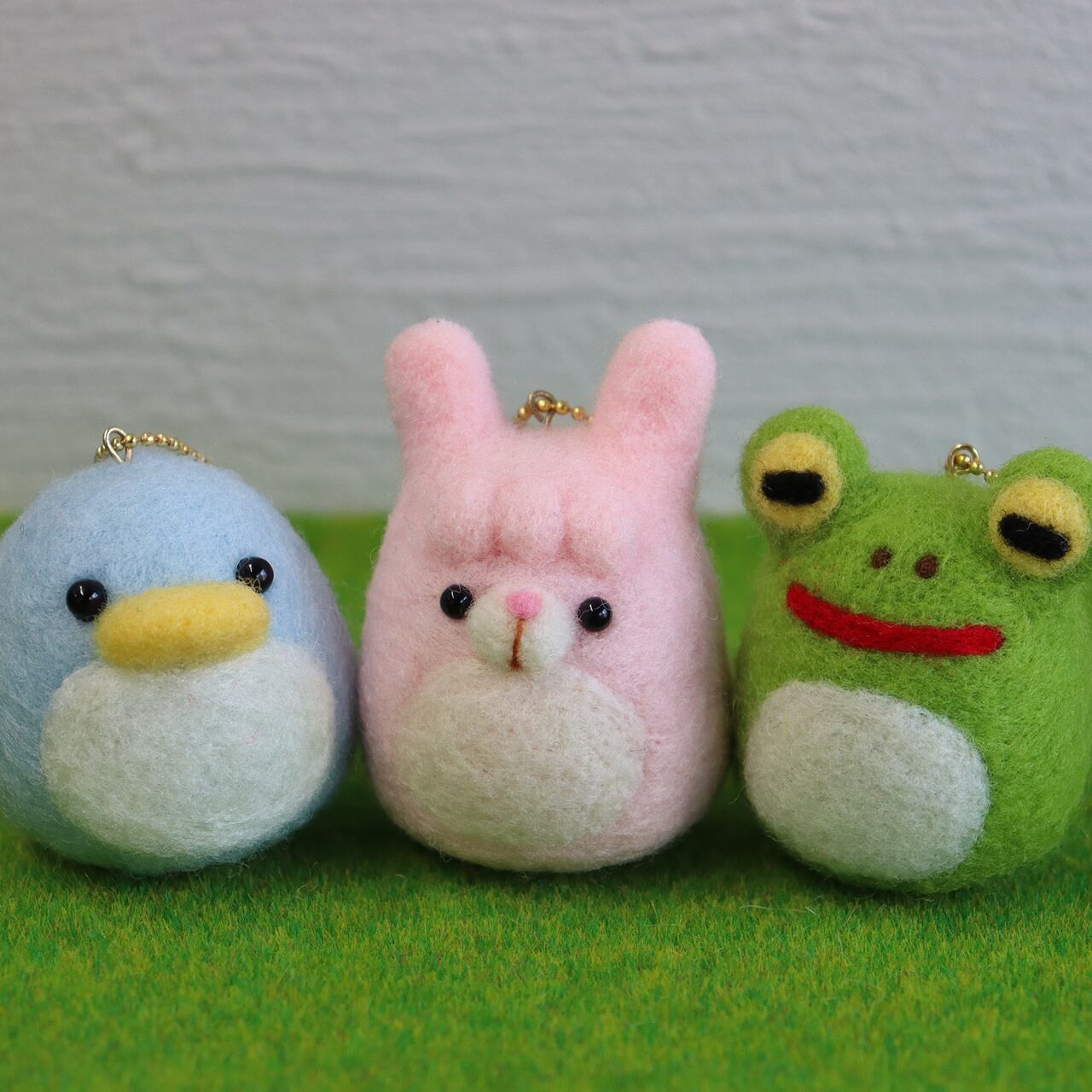 うさぎさを 羊毛フェルトストラップ のん様 うさぎさん 羊毛フェルト