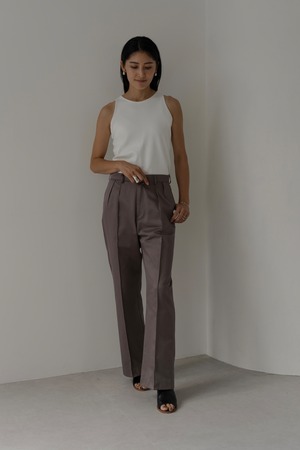 SHINY TWILL TUCKTROUSERS