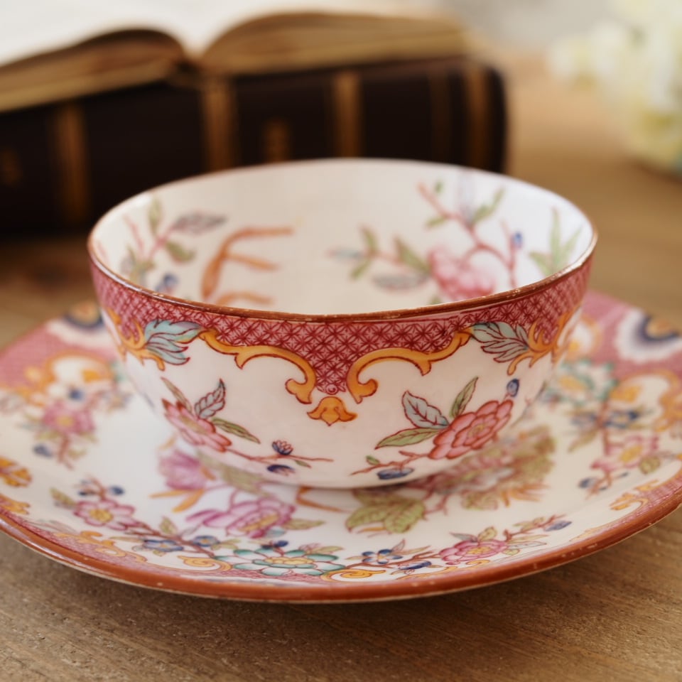 桜の頃　19世紀サルグミンヌ 　ピンクのミントン皿（24.8㎝） アンティーク フランスアンティーク サルグミンヌ ミントン216 ピンク カップ