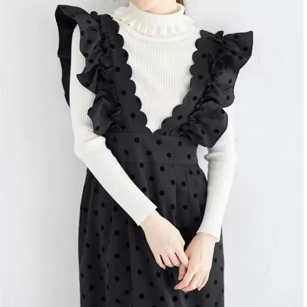 スカラップフリルジャンパースカート