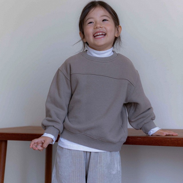 《予約》the beige ¨ slit sweatshirt