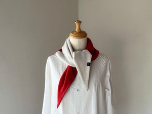 純カシミヤリバーシブルトライアングルスカーフ+リング　RWホワイト/朱赤/ベージュ