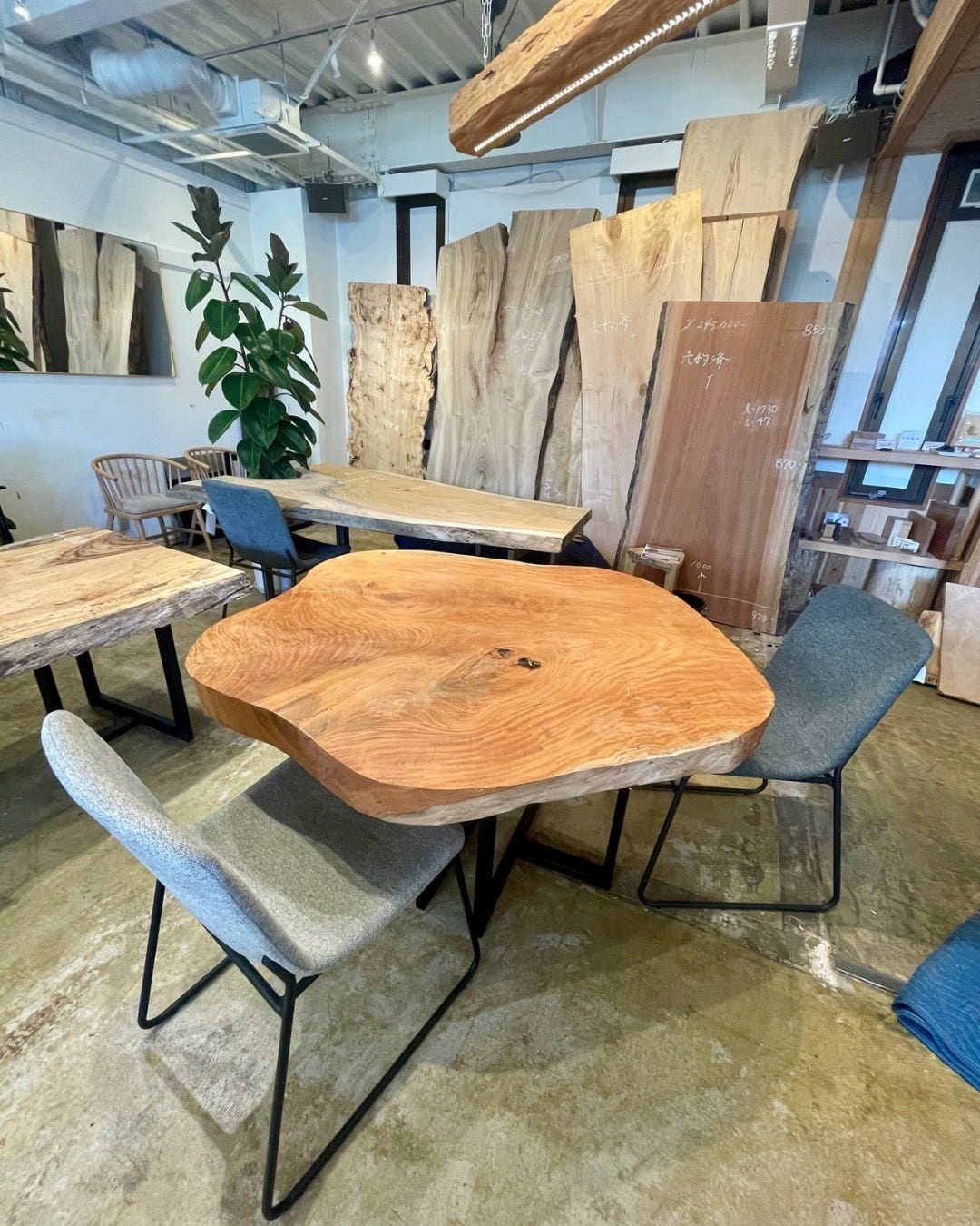 一枚板テーブル・オーダー家具専門店・アトリエ一本道・埼玉・東京近郊