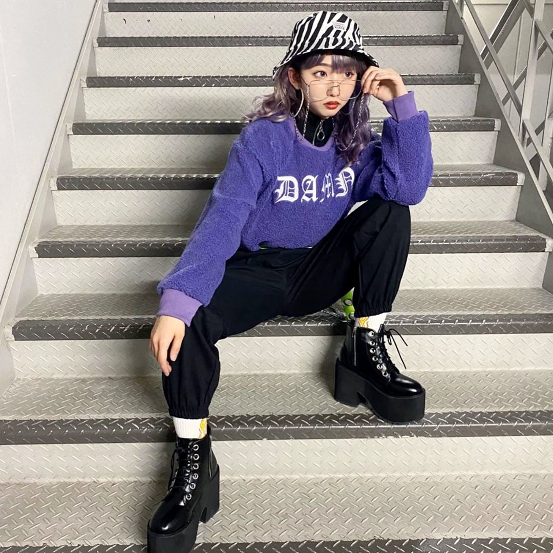 60%OFF】DAMNもこもこ ショート丈スウェット | VOLCAN&APHRODITE