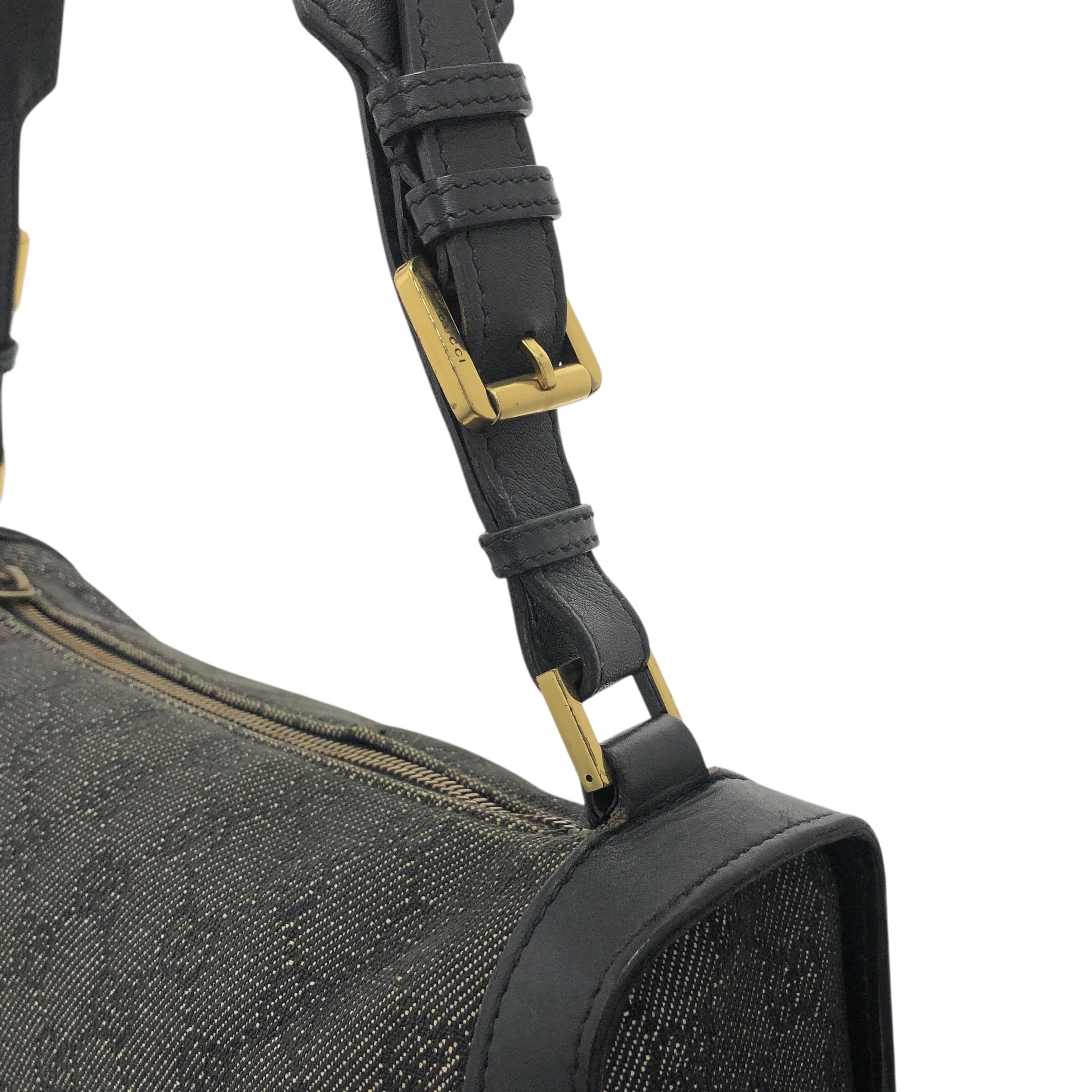 GUCCI グッチ ショルダーバッグ ブラック ロゴチャーム キャンバス