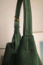 HORN-green suede-