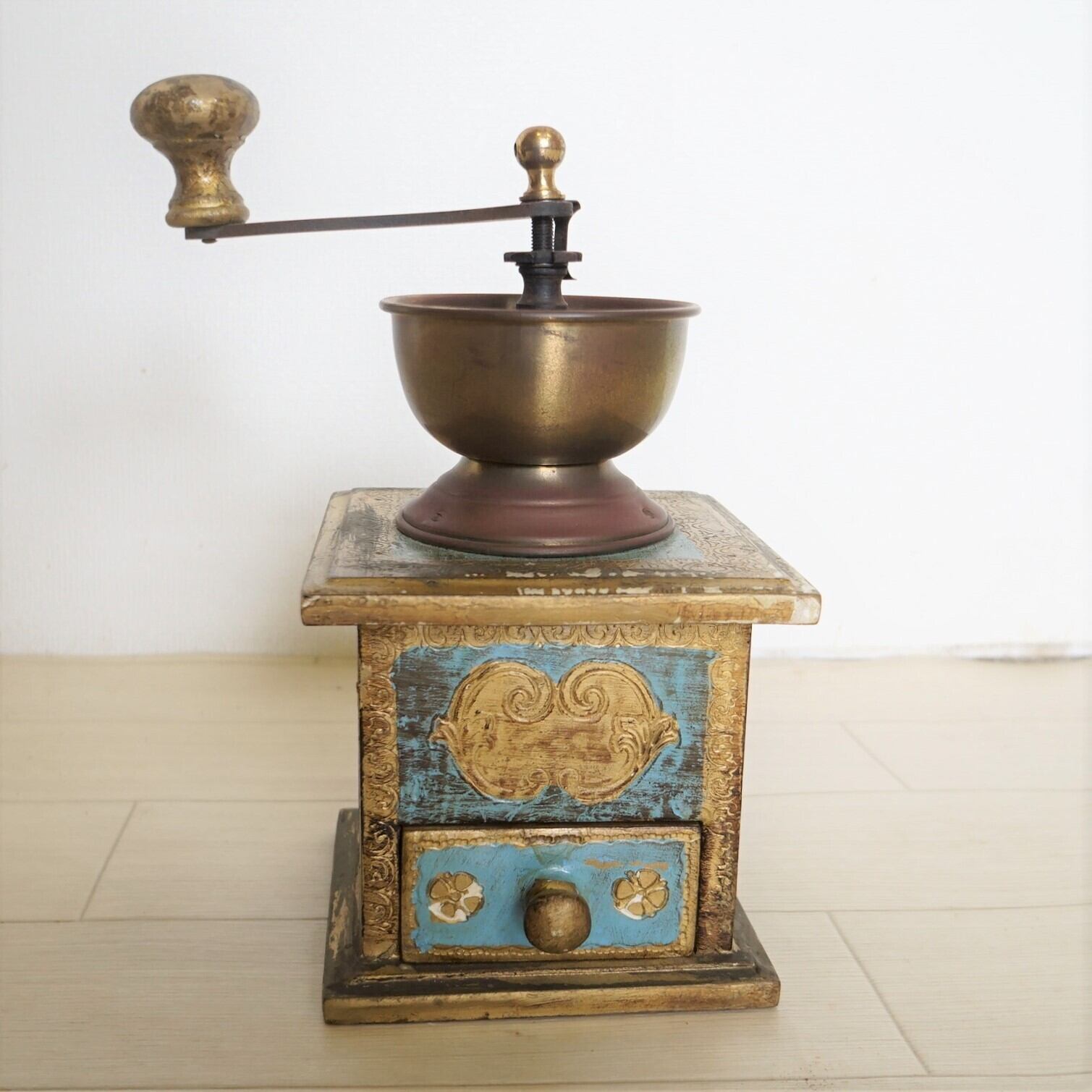 【コレクション 53】装飾的なコーヒーミル