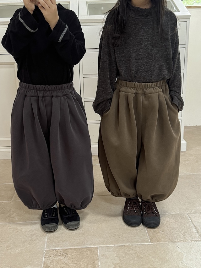 スポーツスウェットランタンパンツ（2色展開）JIAY｜ボトムス サルエルパンツ｜小学生 ジュニア対応｜通学 普段着｜韓国子供服｜男の子 女の子｜80-140cm｜2026秋服 ［取寄］
