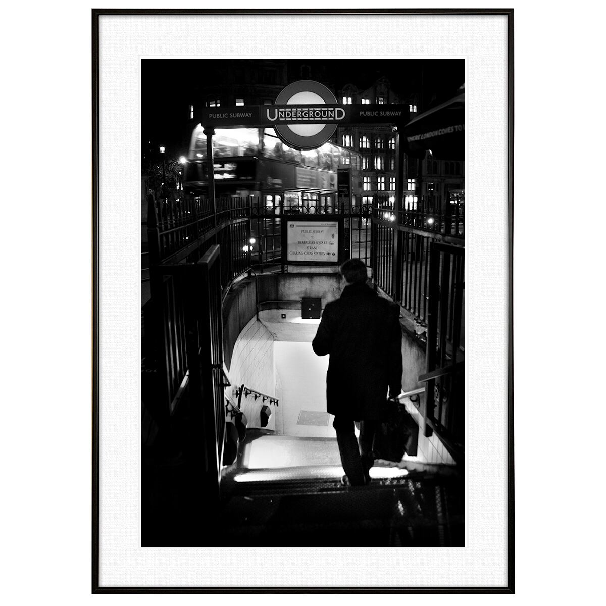 イギリス写真 ロンドン 地下鉄 インテリア モノクロアートポスター額装 AS0073