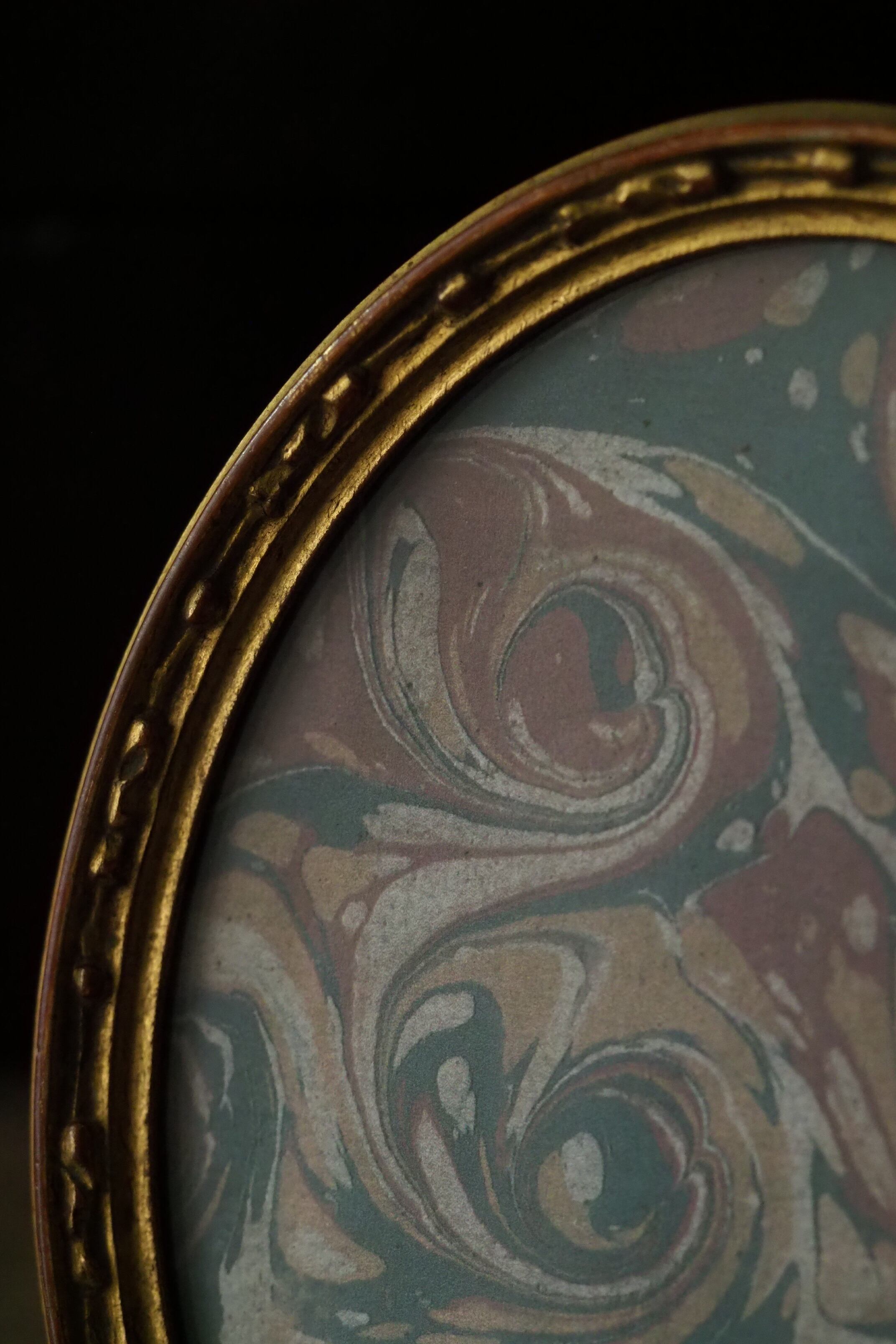 小さな楕円額縁-antique oval stand frame | アンティーク
