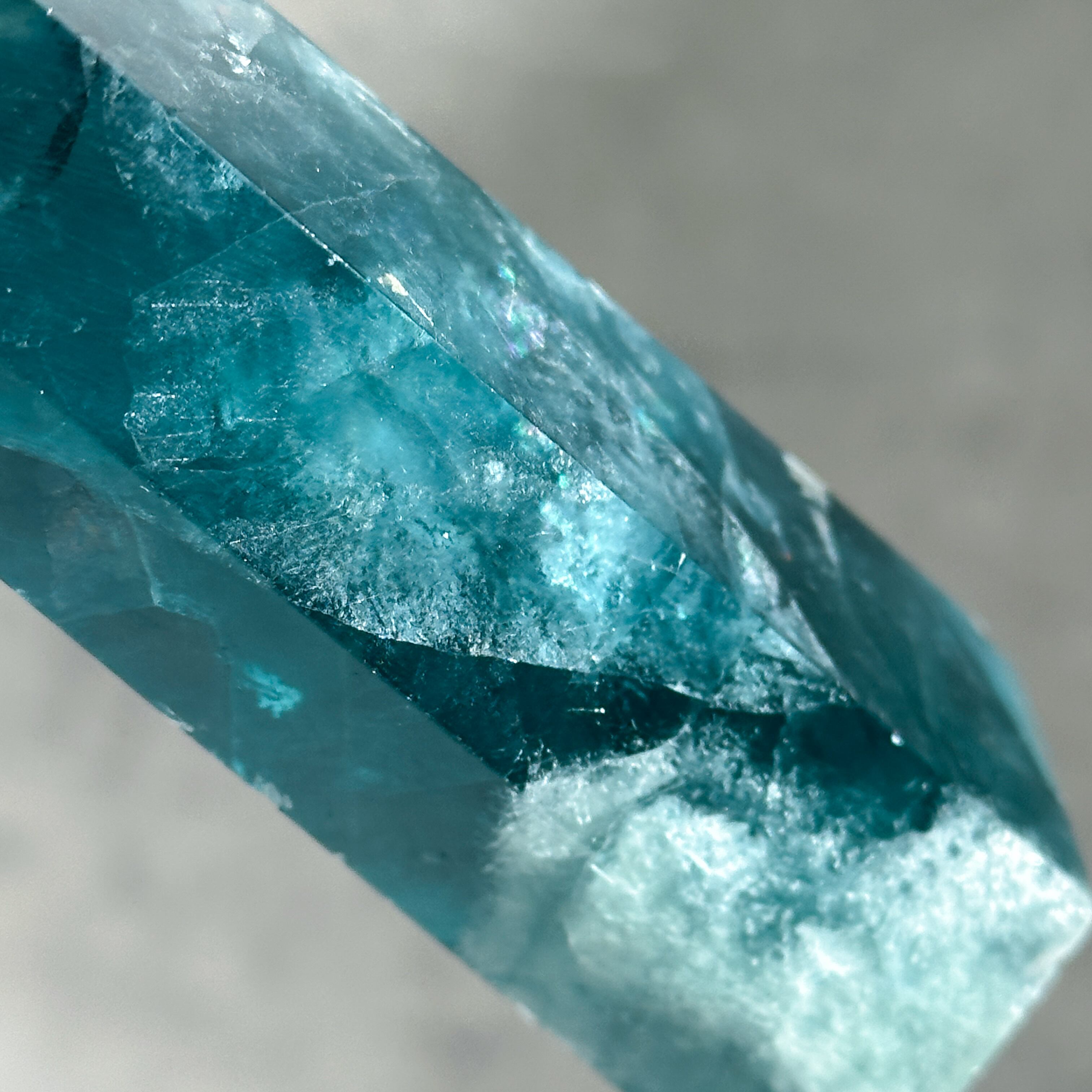 ブルーフローライト タワー型23 ◇ Fluorite ◇天然石・パワーストーン