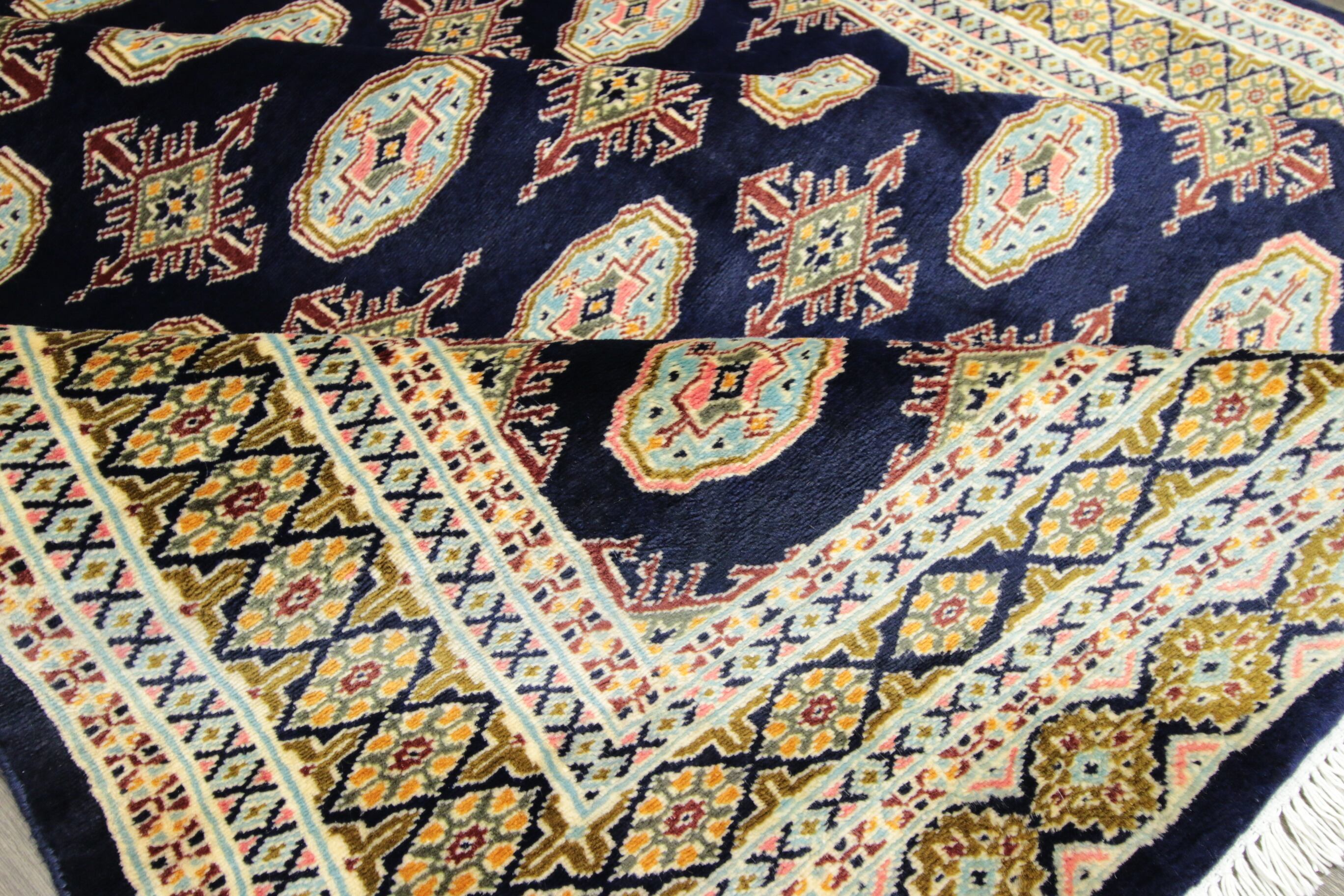 パキスタン 手織り絨毯 size:150×96cm　トライバルラグ パキスタン 手織り絨毯 size:150×96cmトライバルラグ