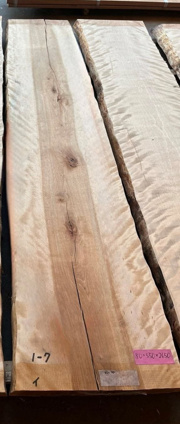 [たのメル便] 水目桜　匠の耳付き一枚板　ウレタン塗装　新品未使用 たのメル便] 水目桜 匠の耳付き一枚板 ウレタン塗装 新品未使用