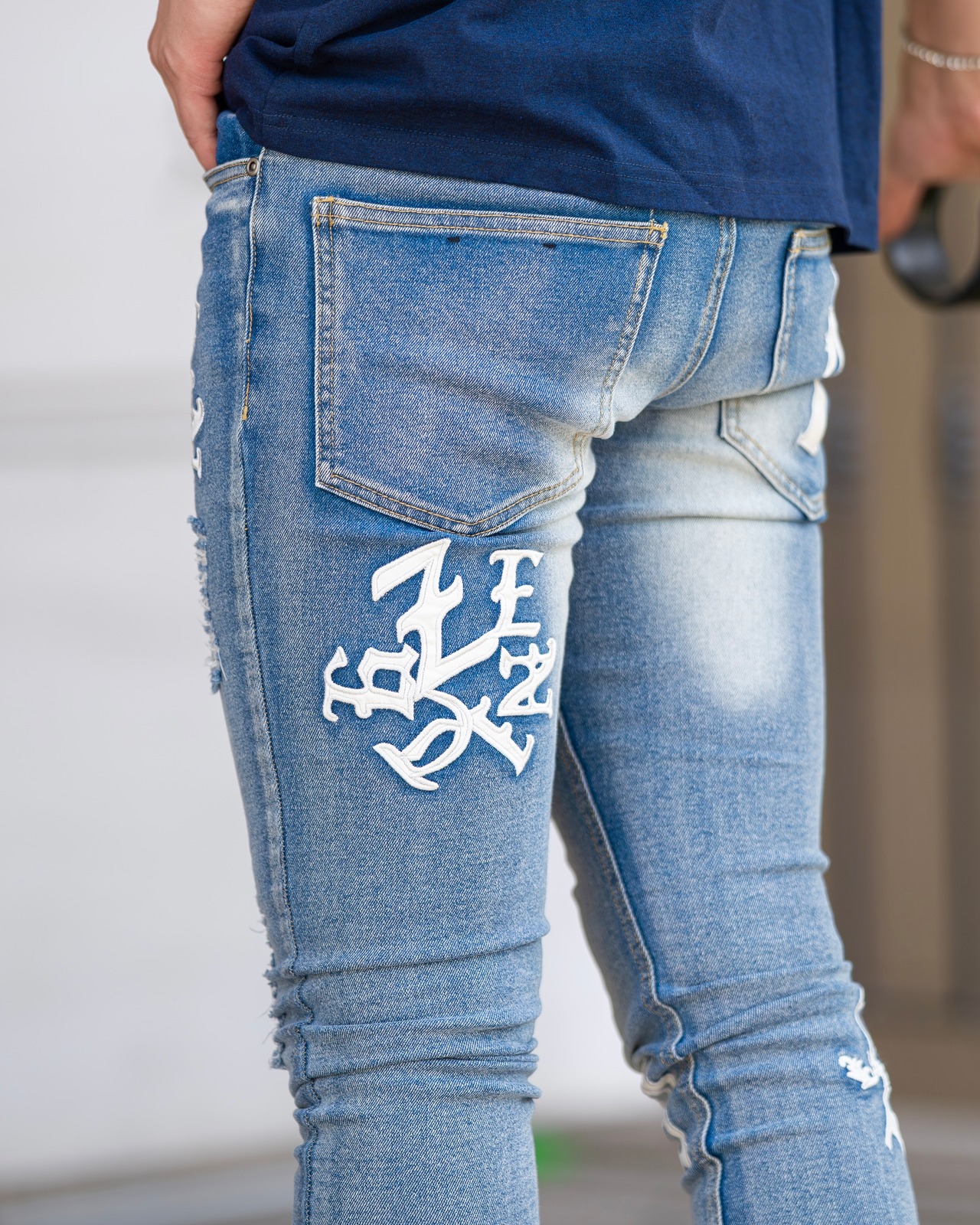 【毎日スタメン確定】BELINDA CROSS SKINNY DENIM