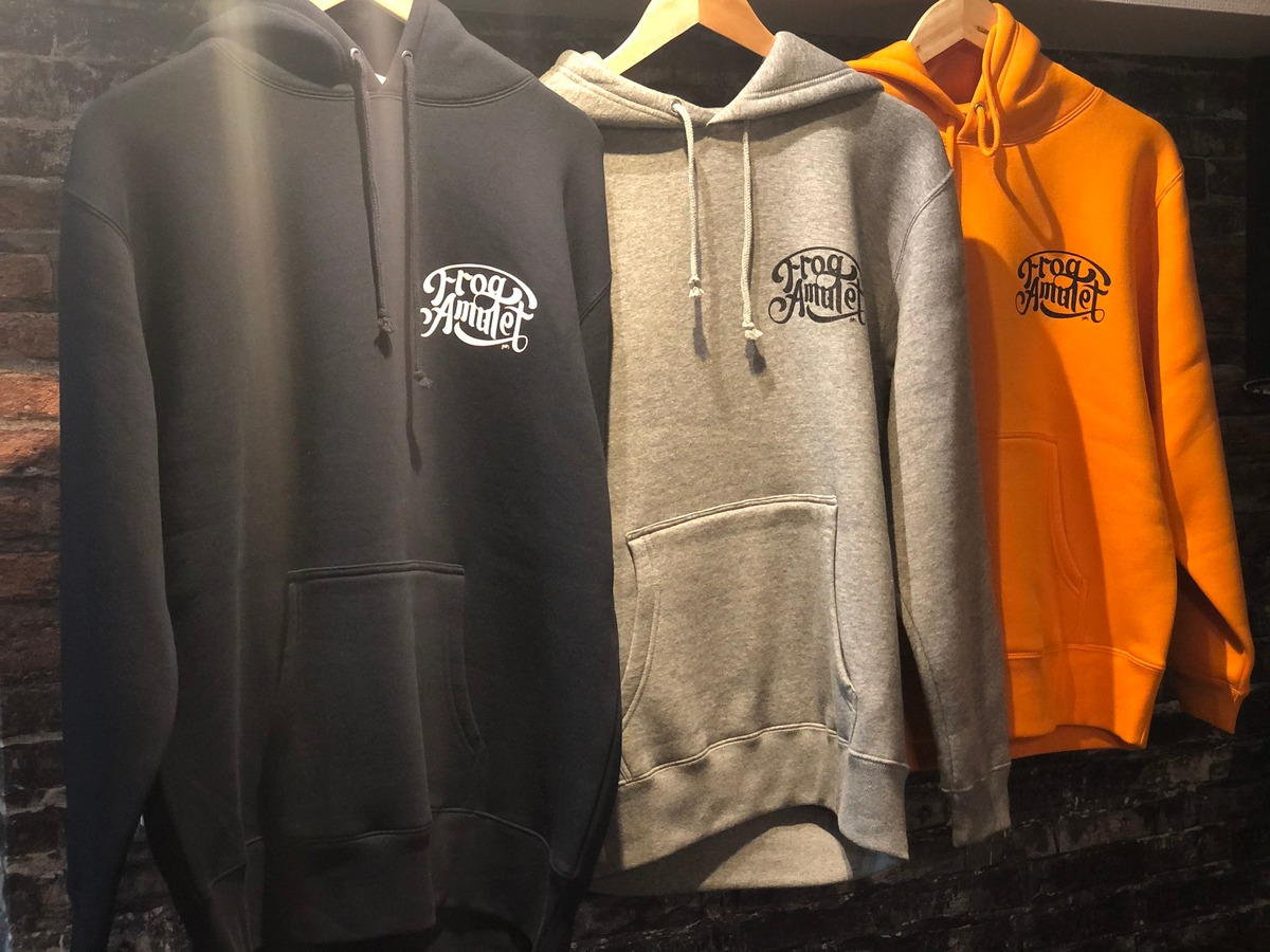 Frog Amulet カエルちゃんパーカー Frog Amulet