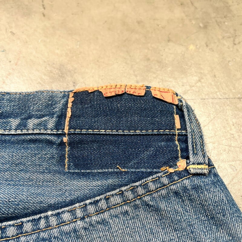 60's LEVI'S リーバイス 501XX デニム ギャラ無し J刻印 Vステッチ 足
