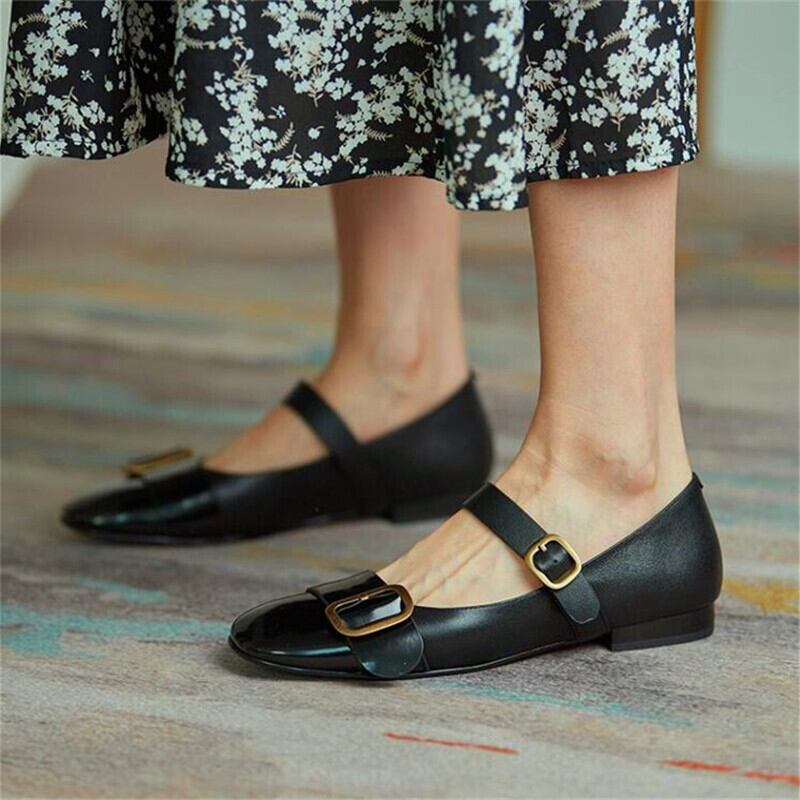 【新作】【送料無料】 カラーブロックベルトメタルバックル装飾レディースローヒールシューズ、黒と白のシングルシューズ秋のレディースシングルシューズ 靴 ホワイト ブラック オータム 秋物 ハーネス 10b38327291228