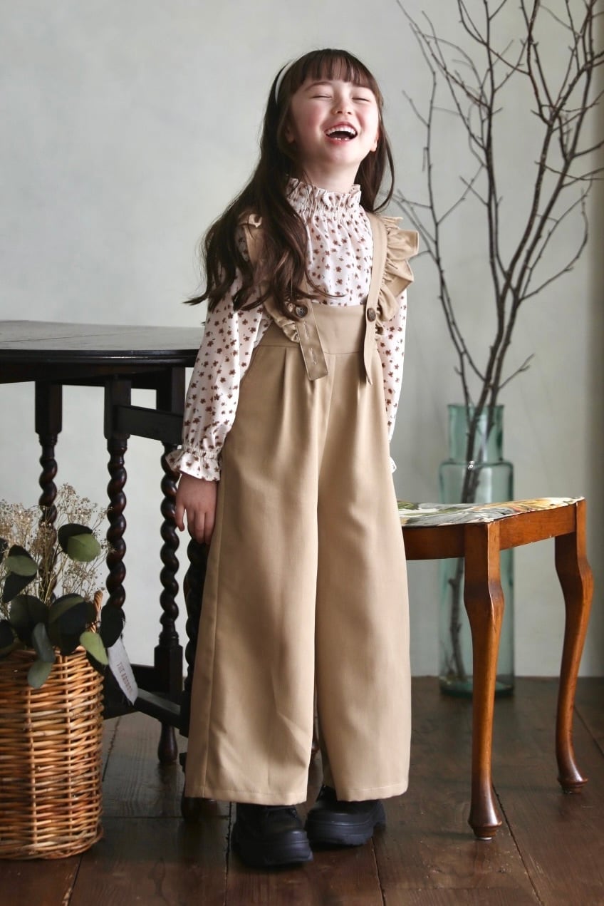 フリルショルダーワイドパンツ〈Beige〉