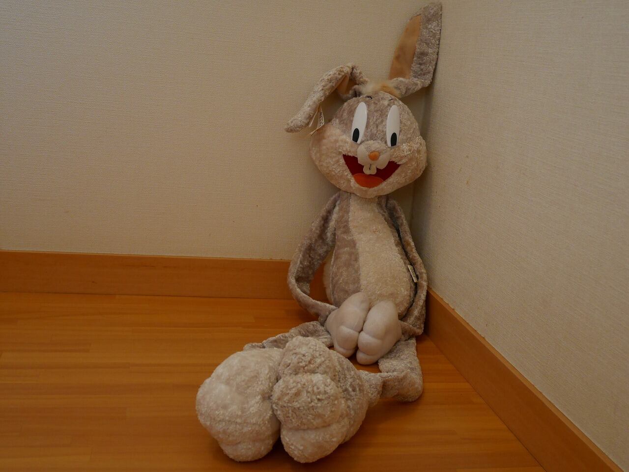 LOONEY TUNES Bugs Bunny ルーニー・テューンズ バックス・バニー 